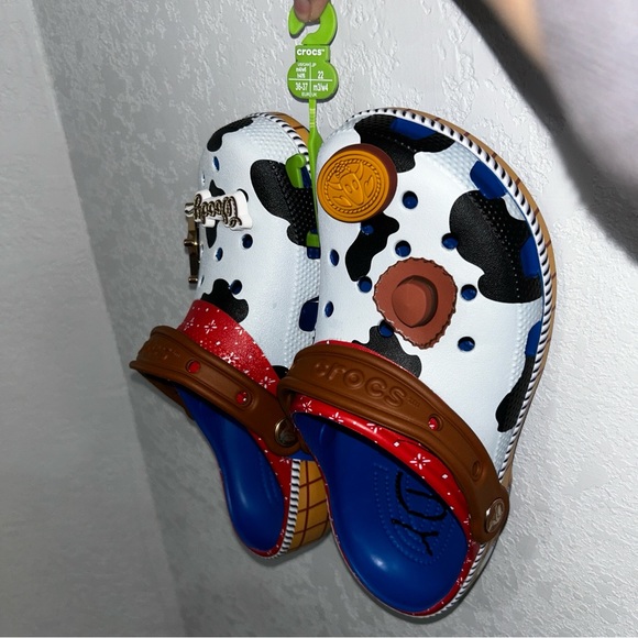 NWT Toys Story Woody x Crocs - Picture 4 of 5